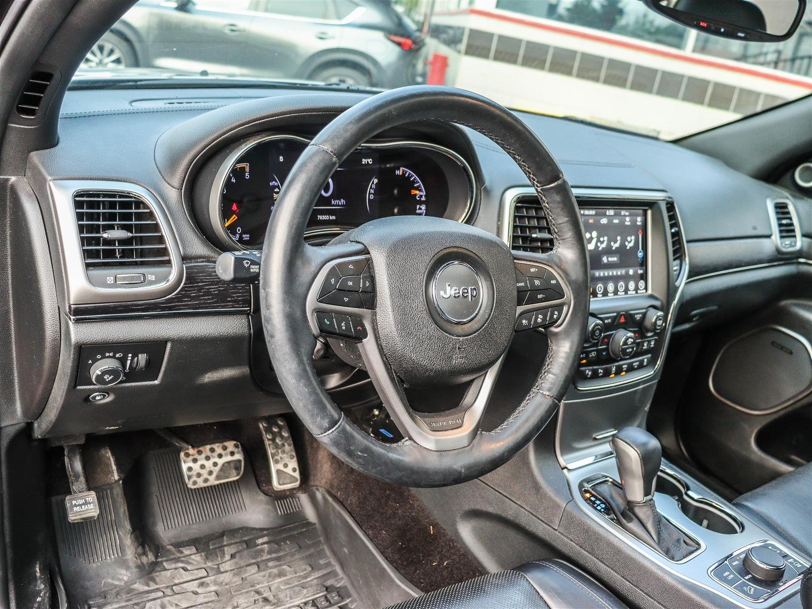 Jeep Grand Cherokee Overland 2018 Black Ottawa & Gatineau - photo #8