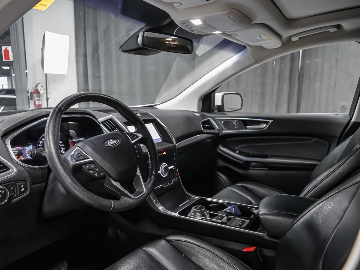 2020 Ford Edge TITANIUM AWD White Montreal - photo #1