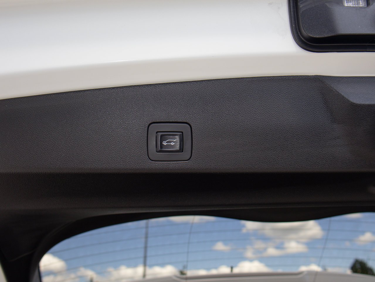 2022 Buick Encore GX AWD 4dr Select White Sherwood Park - photo #11