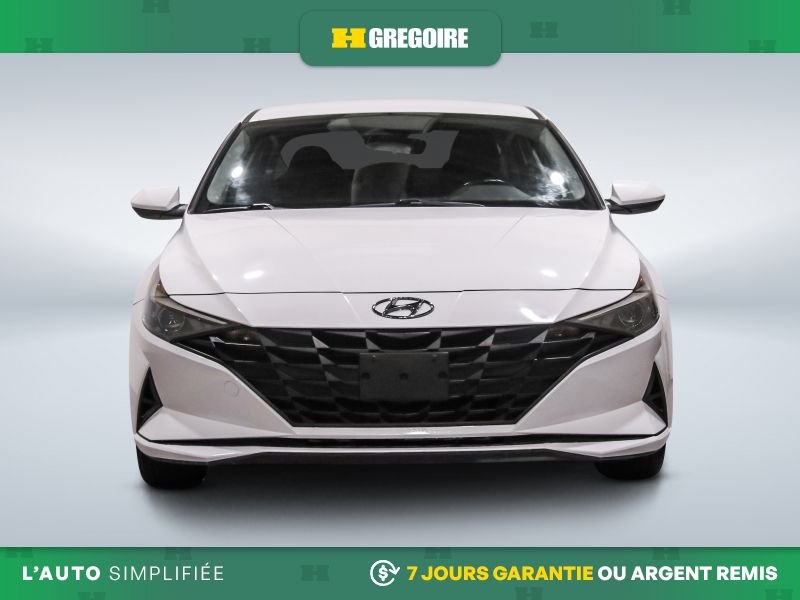 2022 Hyundai Elantra White Laval - photo #1