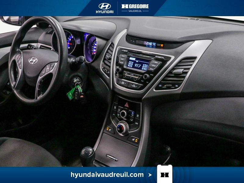 2016 Hyundai Elantra White Laval - photo #27