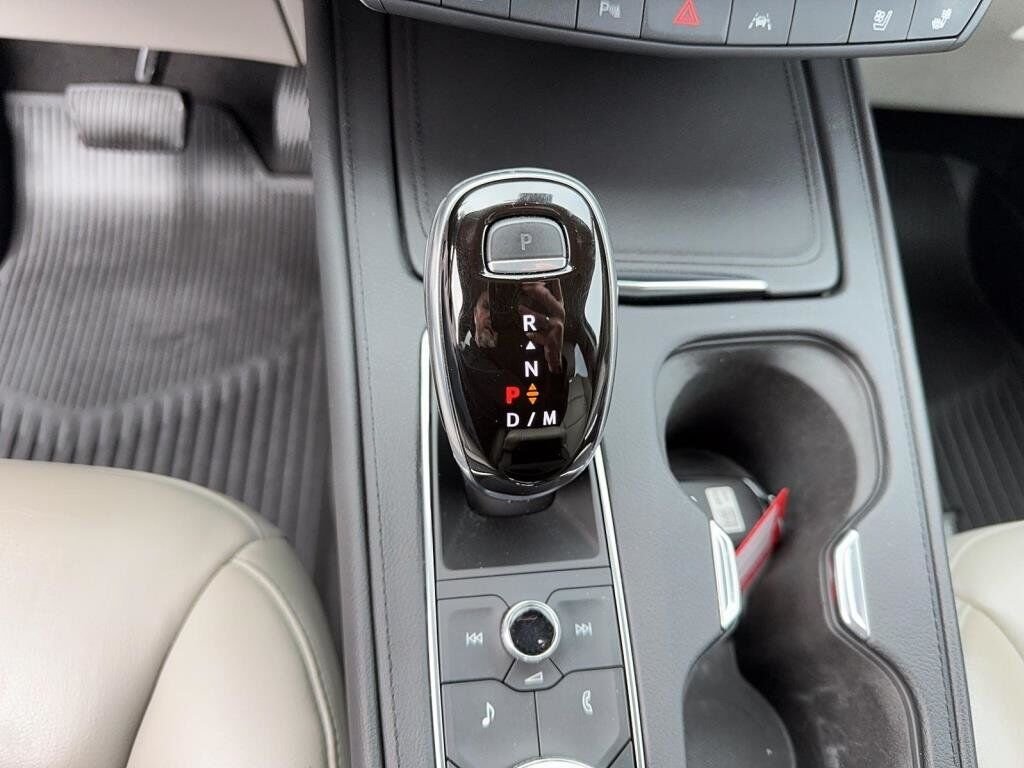 2021 Cadillac XT4 VIN 1GYFZDR44MF006930 Grey Chicoutimi - photo #15