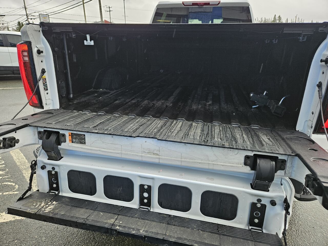 2025 GMC Sierra 3500HD Denali Ultimate cabine multiplace 4RM 172 po White Thetford Mines - photo #12