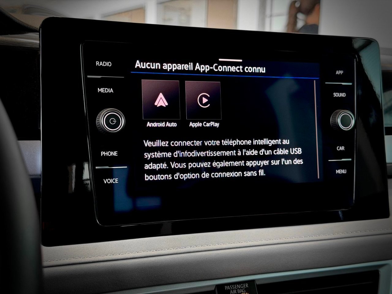 2025 Volkswagen Taos Silver Notre-Dame-des-Prairies - photo #26