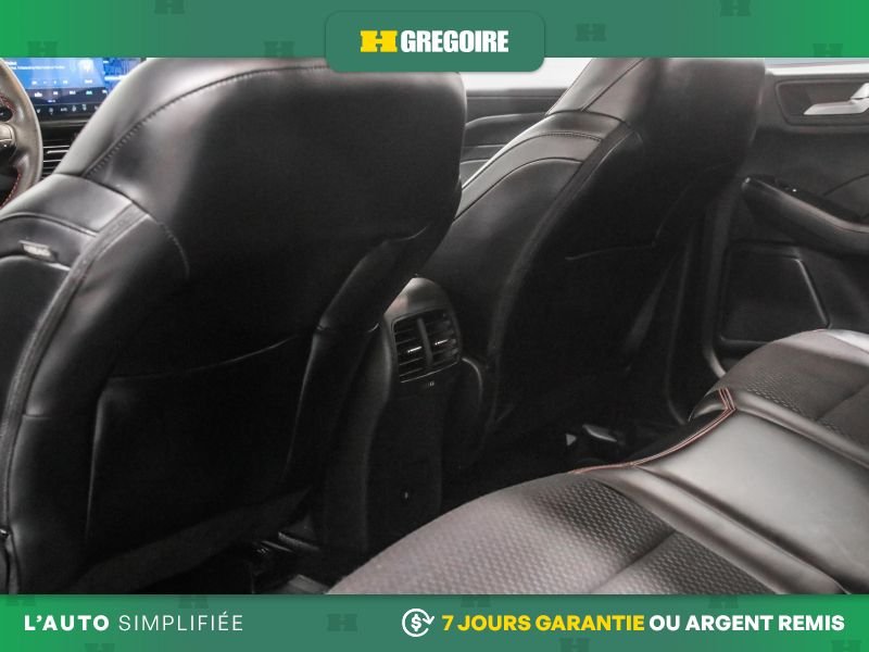 2025 Ford Escape Grey Laval - photo #26
