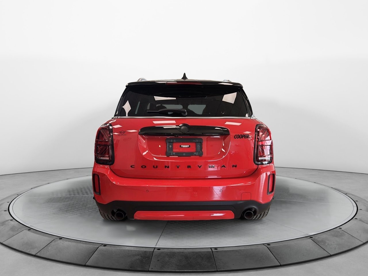 2024 MINI Countryman VIN WMZ83BR04R3R87108 Red Baie-Comeau - photo #3