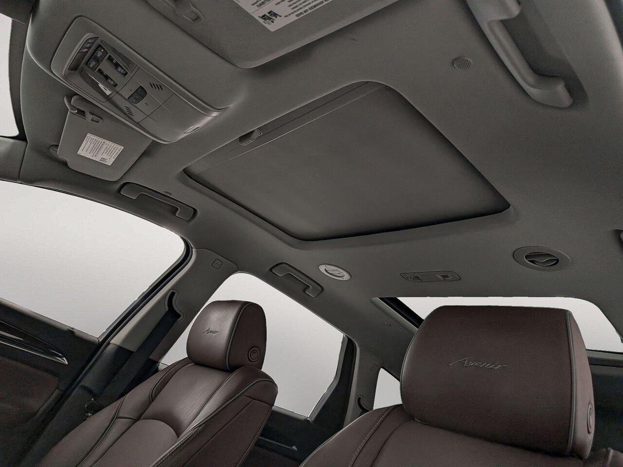 BUICK ENCLAVE AVENIR AWD 7 Places Toit Ouvrant 5000lbs Capacité Remorquage 2020 Blanc Sherbrooke - photo #9