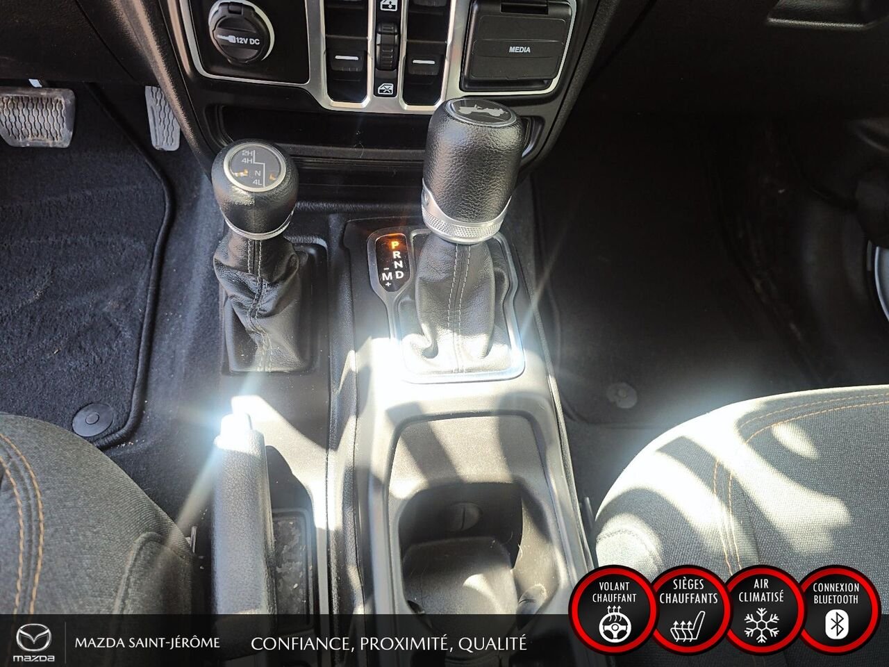 Jeep Wrangler Sport S 4 portes | 2 TOITS | AUTOMATIQUE 2024 Gris Saint-Jérôme - photo #17