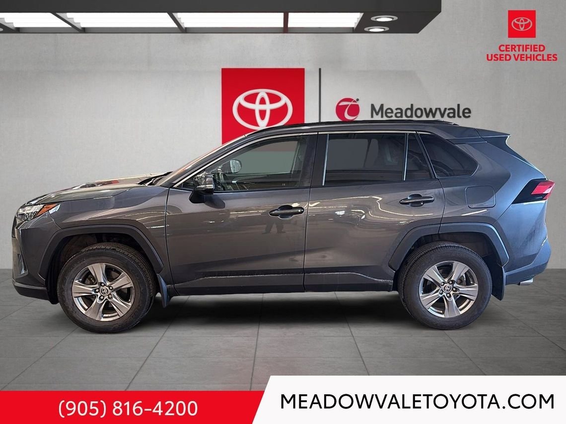 2022 Toyota RAV4 Sunroof, AWD, Power tailgate, Powers Drivers Seat, one owner Magnetic Grey Metallic Mississauga - photo #8