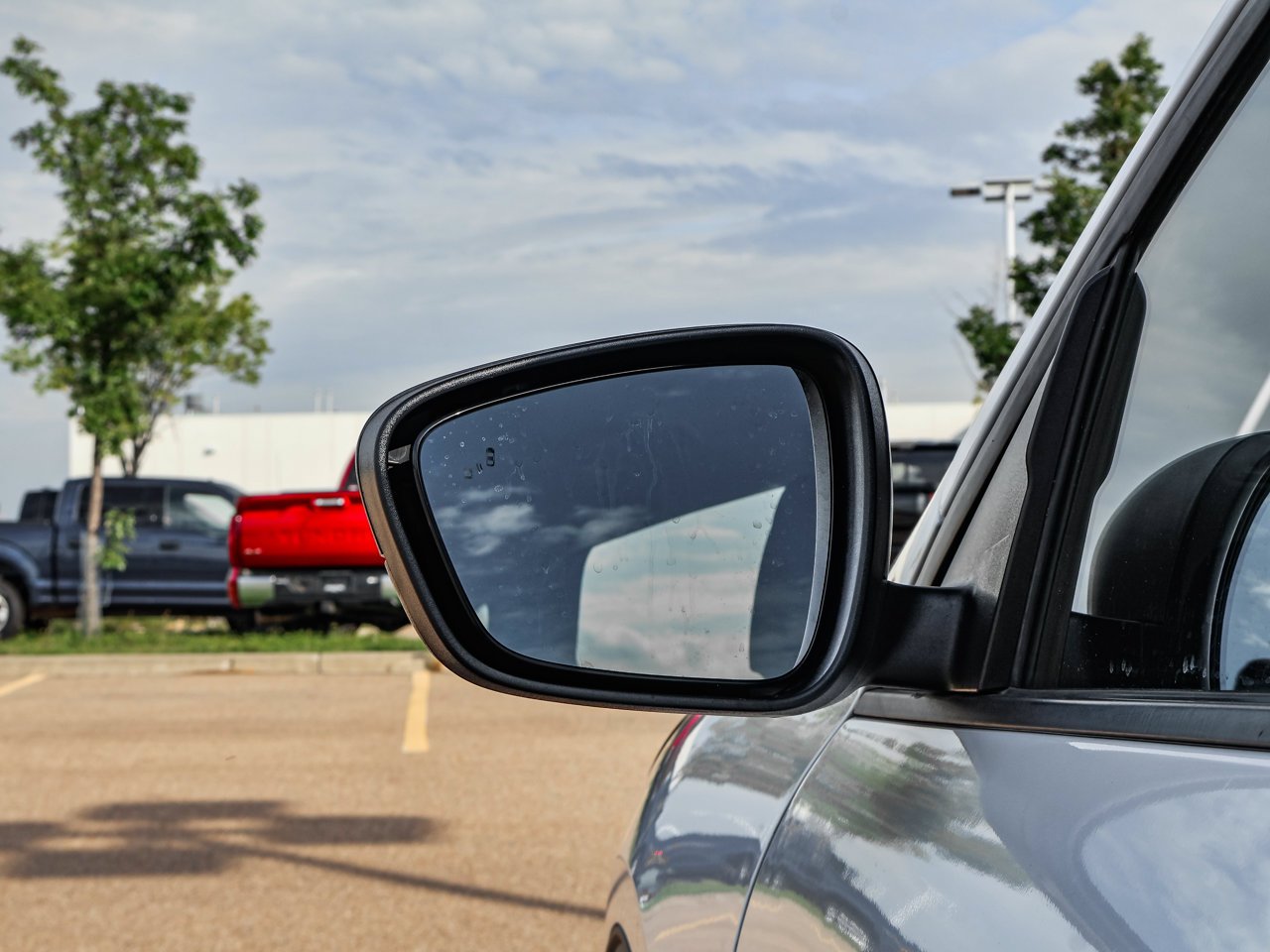 2025 Ford Escape Active AWD White Sherwood Park - photo #12