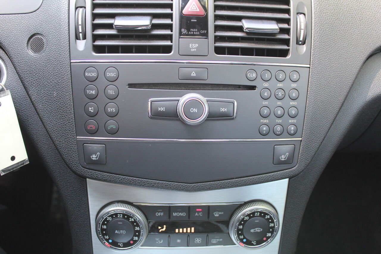 2008 Mercedes-Benz C 230 4MATIC VIN: WDDGF85X38F141905 Blue Sainte-Rose - photo #16