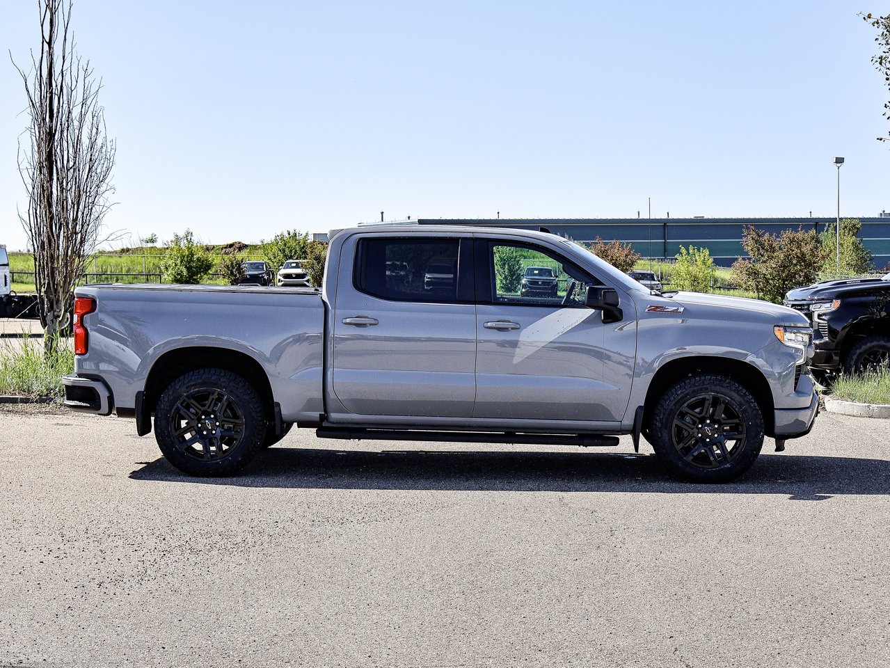 2024 Chevrolet Silverado 1500 4WD Crew Cab 147 RST Grey Sherwood Park - photo #13