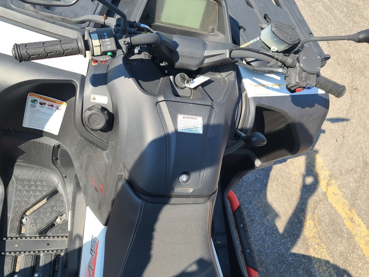 2023 Segway Snarler White  - photo #16