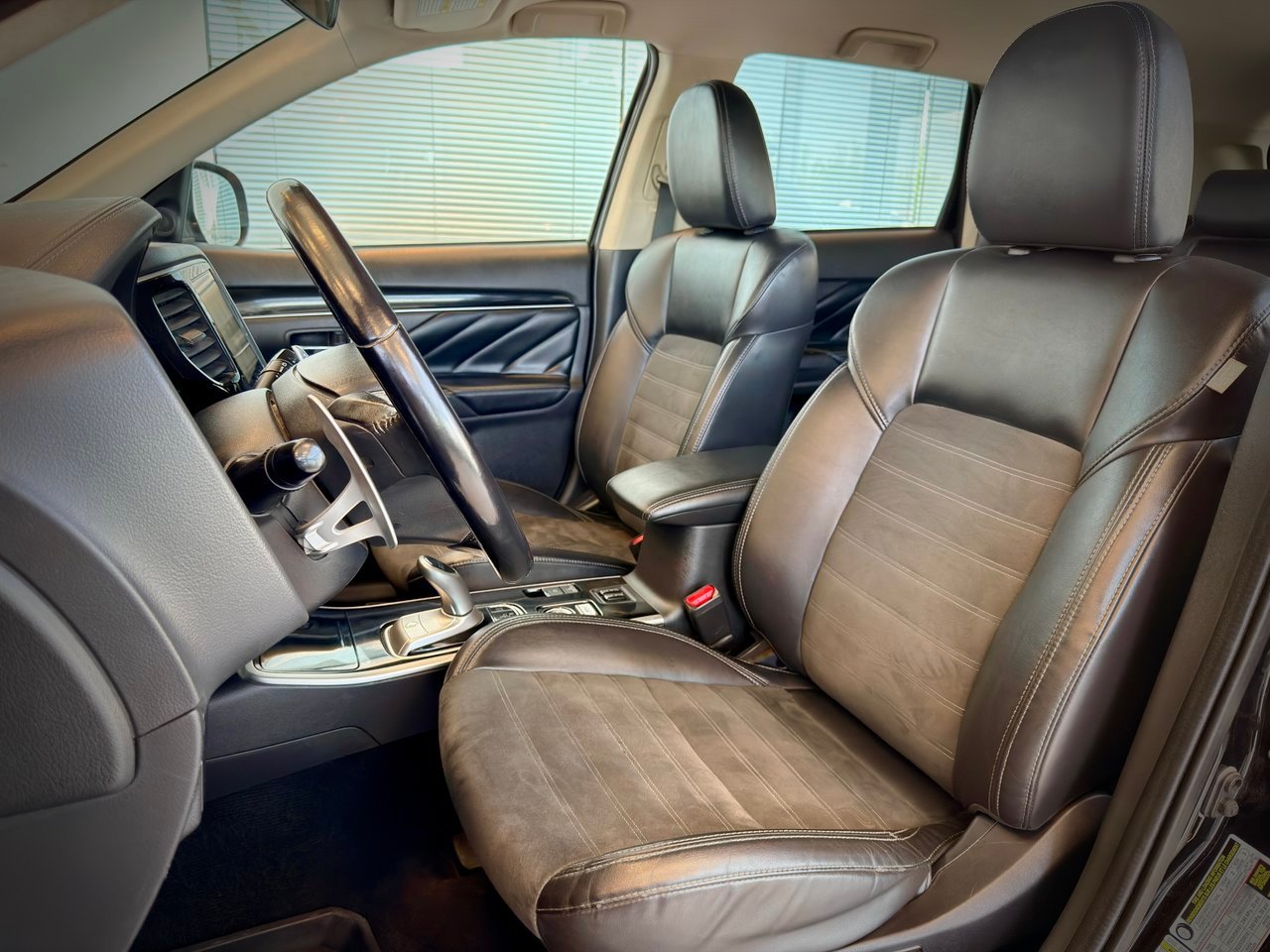 Mitsubishi Outlander PHEV 2020 Noir Notre-Dame-des-Prairies - photo #17