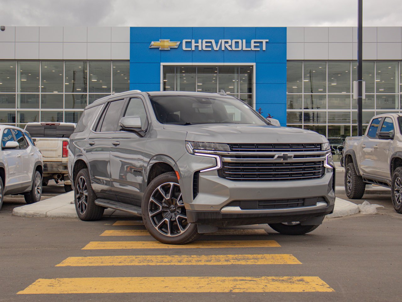 2023 Chevrolet Tahoe 4WD 4dr LT Grey Sherwood Park - photo #1