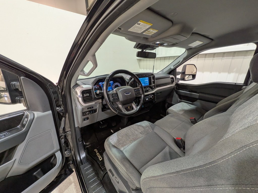 Ford F-150 XLT 4WD SuperCab 6.5' Box 2022 Noir Val-David - photo #9