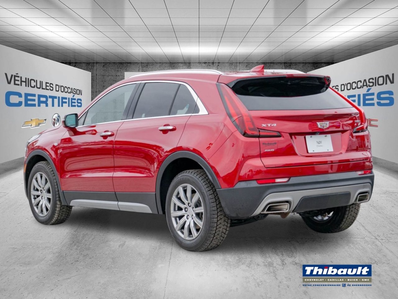 Cadillac XT4 **MODÈLE LUXE HAUT DE GAMME**AWD ** 2021 TEINTE INFRAROUGE Saint-Eustache - photo #2