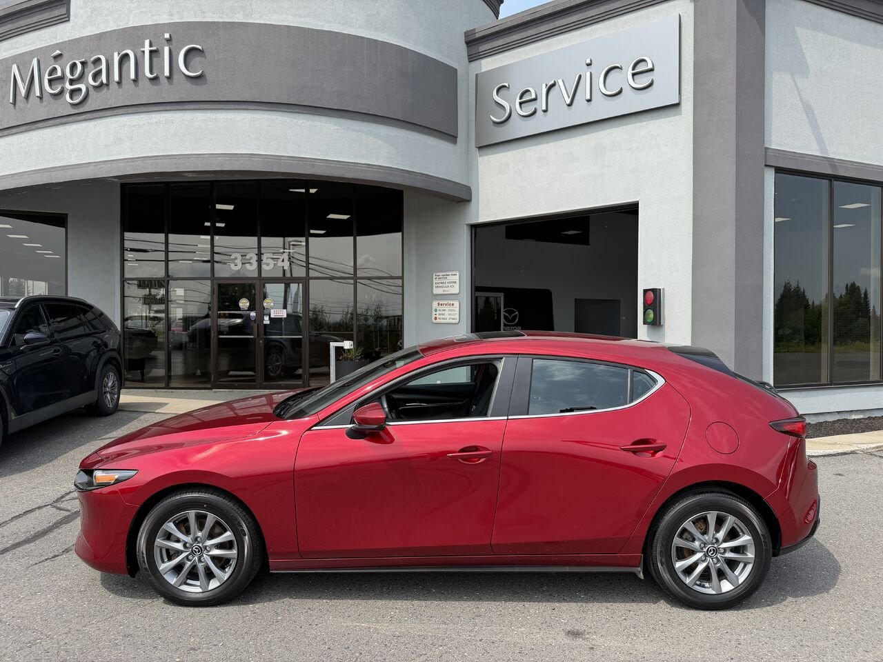 2025 Mazda Mazda3 Sport Red Lac Mégantic - photo #1