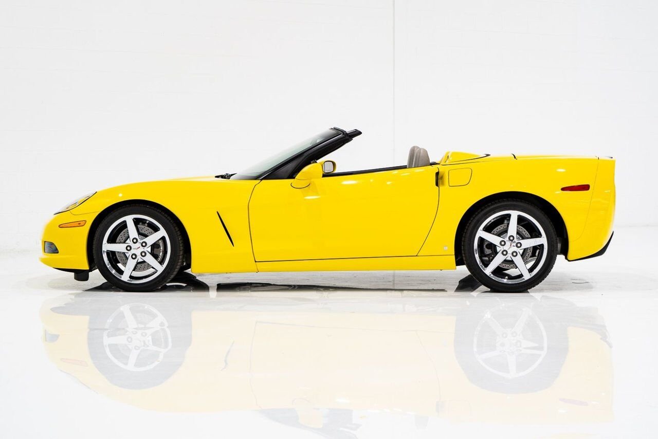 2008 Chevrolet Corvette PRIX EN USD | With Only 900km (563mi) From New With Window Sticker Yellow Montreal - photo #85