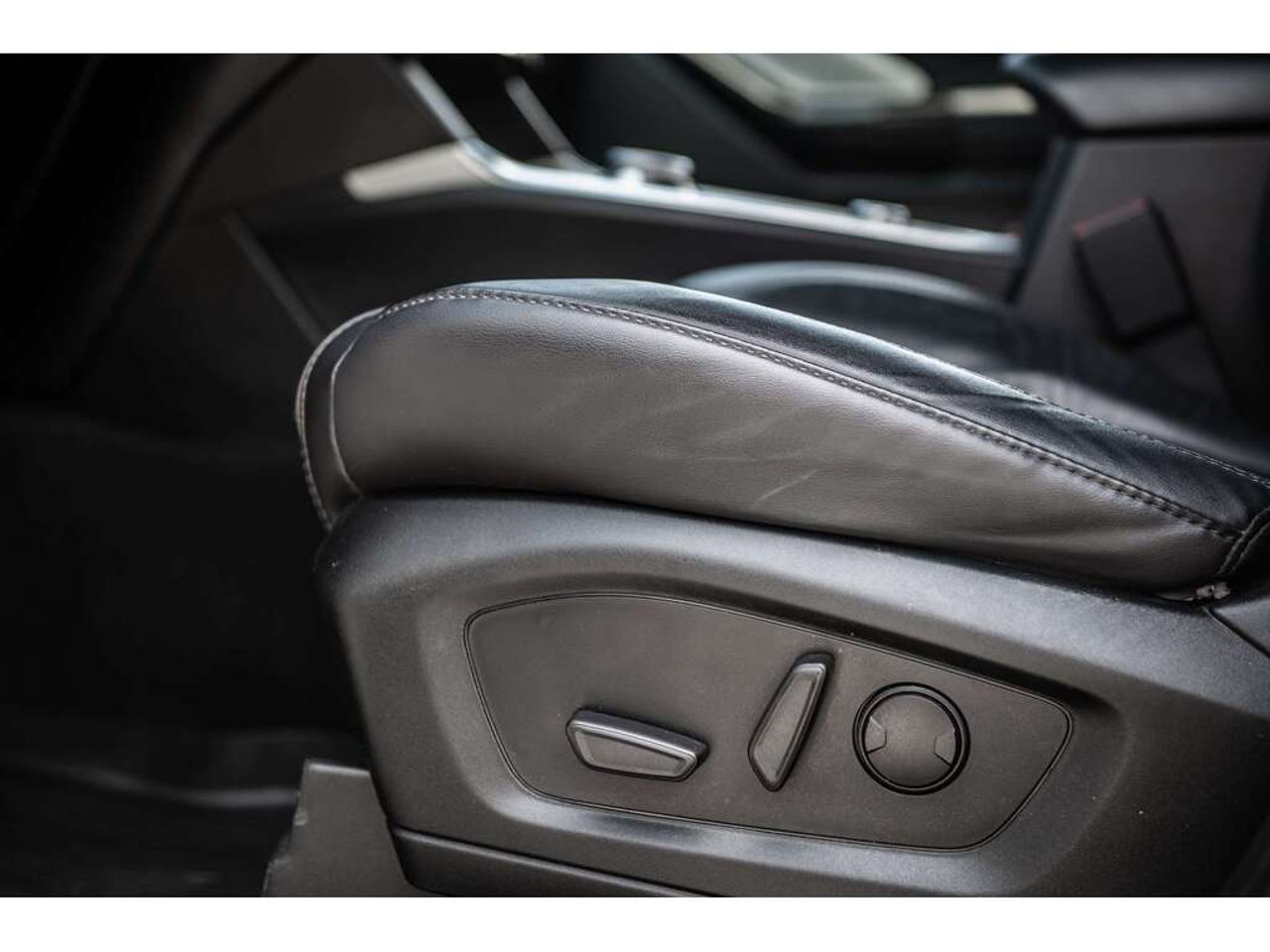2023 Ford Explorer White Sainte-Julienne - photo #19