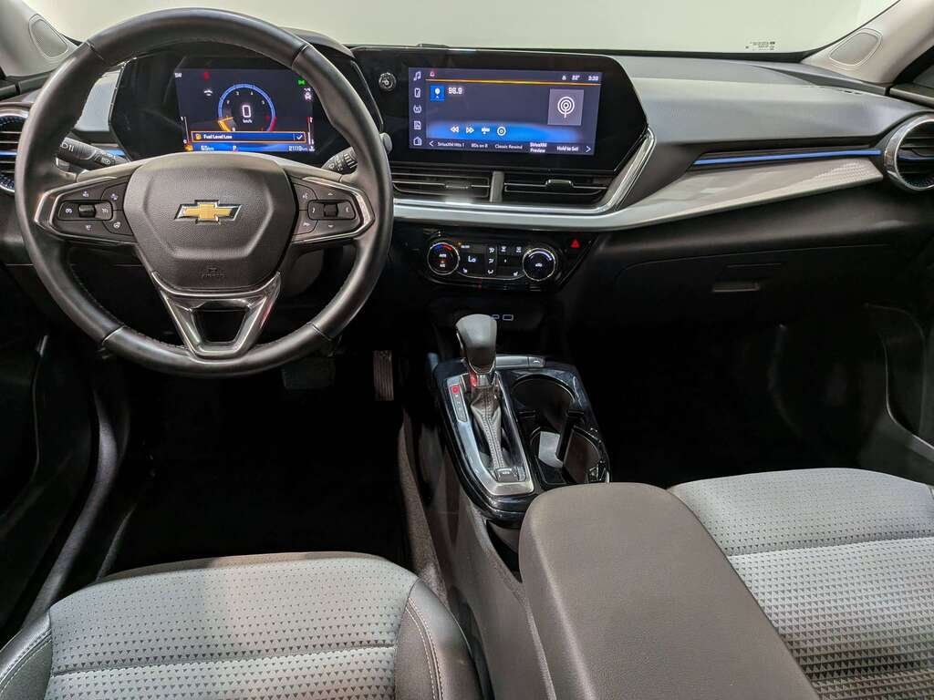 2025 Chevrolet Trax FWD 4dr LT Grey Val-David - photo #27