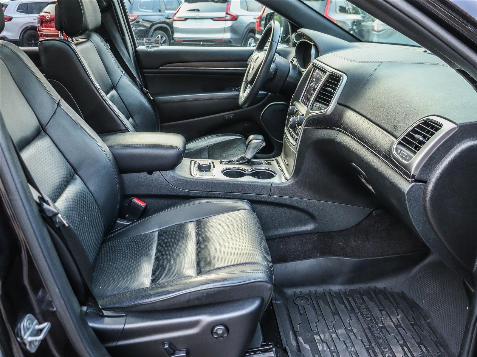 Jeep Grand Cherokee Overland 2018 Black Ottawa & Gatineau - photo #15