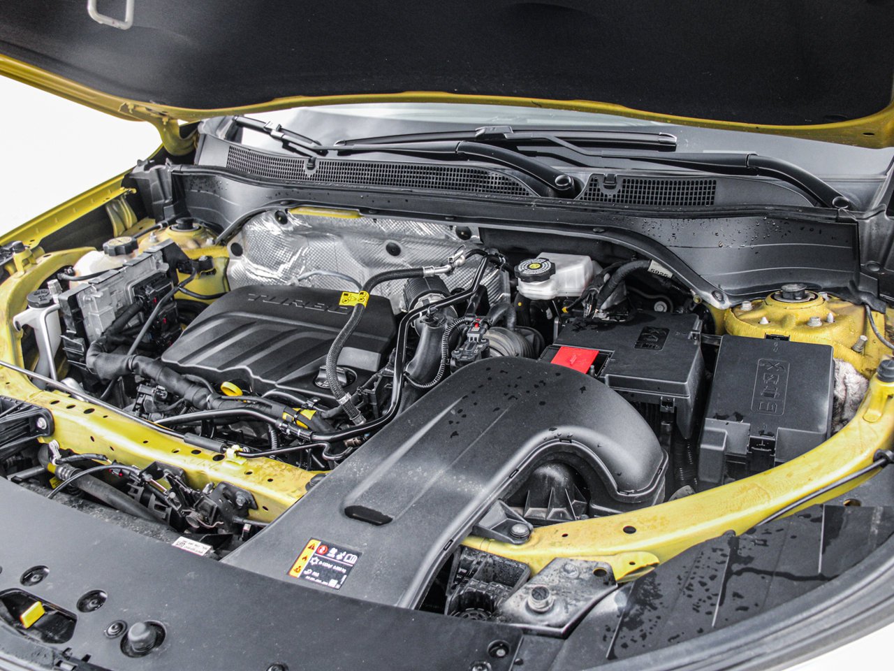 2024 Chevrolet Trax FWD 4dr 2RS Yellow Sherwood Park - photo #13