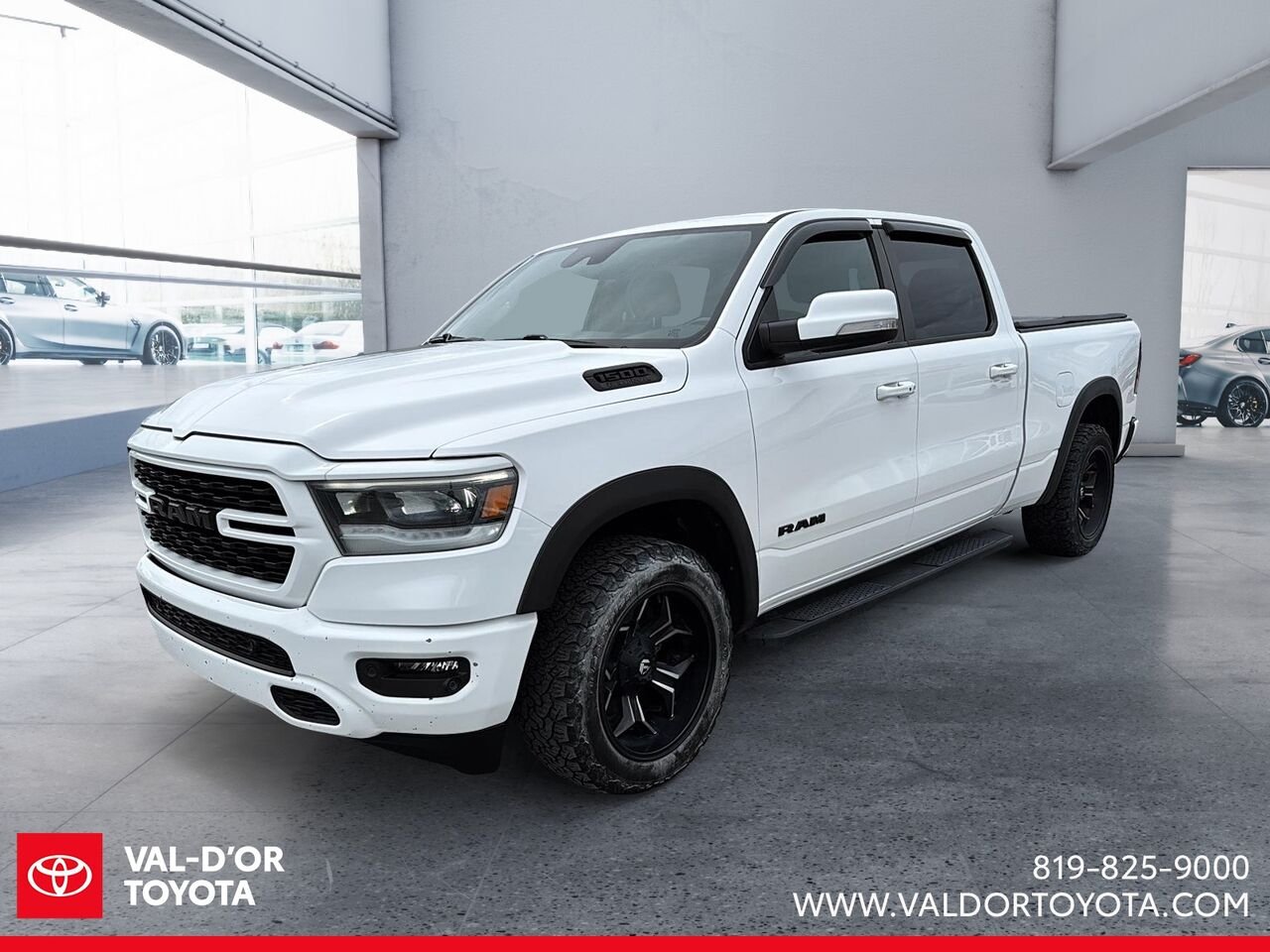 Ram 1500 SPORT crew cab boite de 6 pieds 2022 Blanc Val-d'Or - photo #0