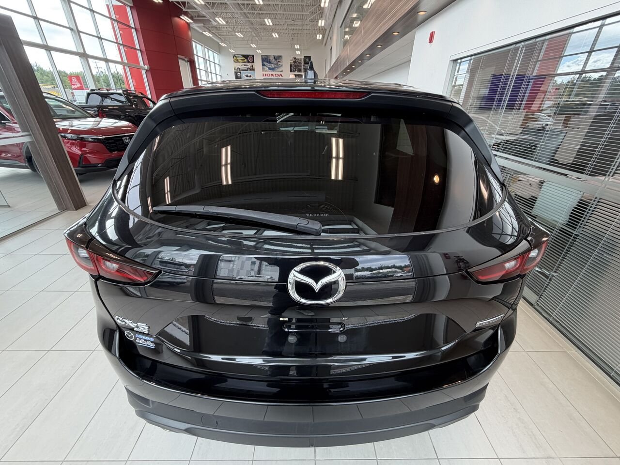 Mazda CX-5 2022 Noir Notre-Dame-des-Prairies - photo #5