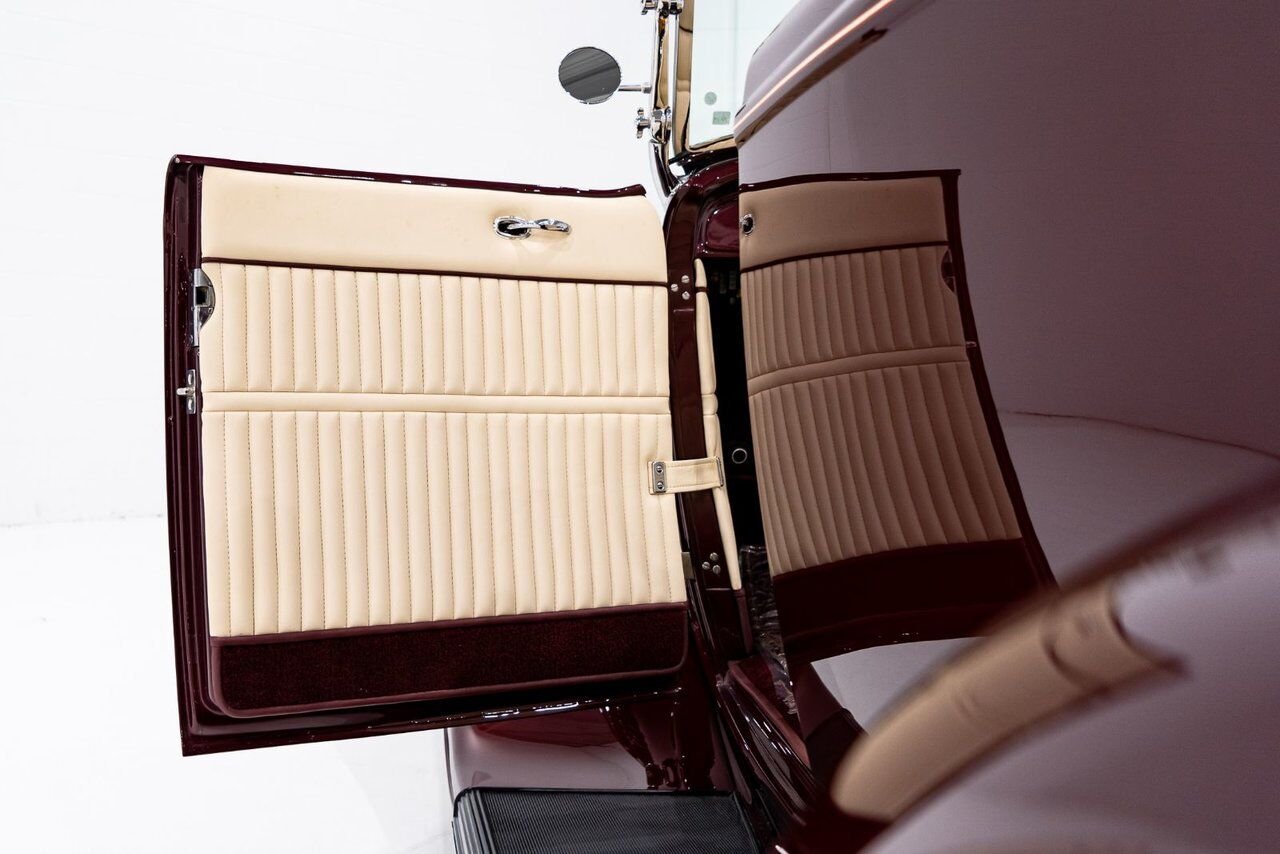 1932 Ford Highboy Lobeck creation spectacular presentation **PRICE IN USD** Red Montreal - photo #8