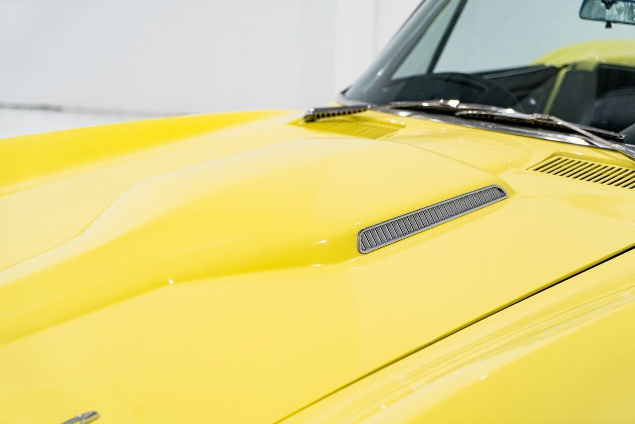 Chevrolet Corvette Matching# 427/425HP IP Code **PRICE IN USD** 1966 Jaune Montréal - photo #39