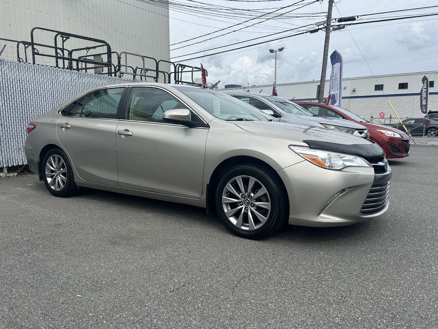 Toyota Camry Berline, XLE 2017 Beige