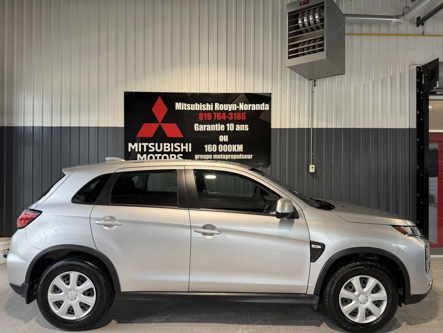 Mitsubishi RVR ES AWC 2024 Gris