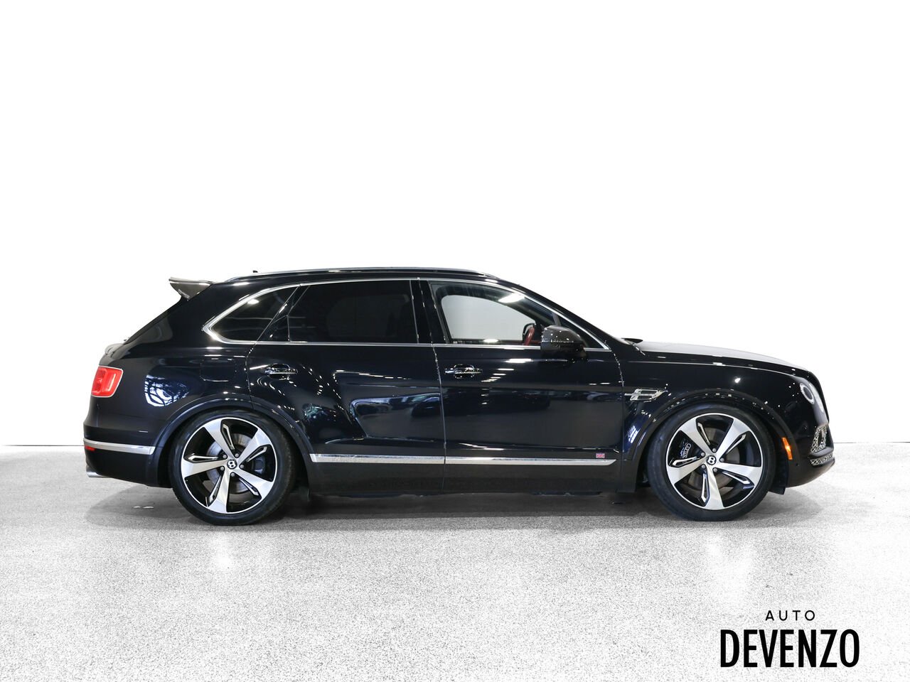 Bentley Bentayga 2017 Noir Saint-Eustache - photo #1