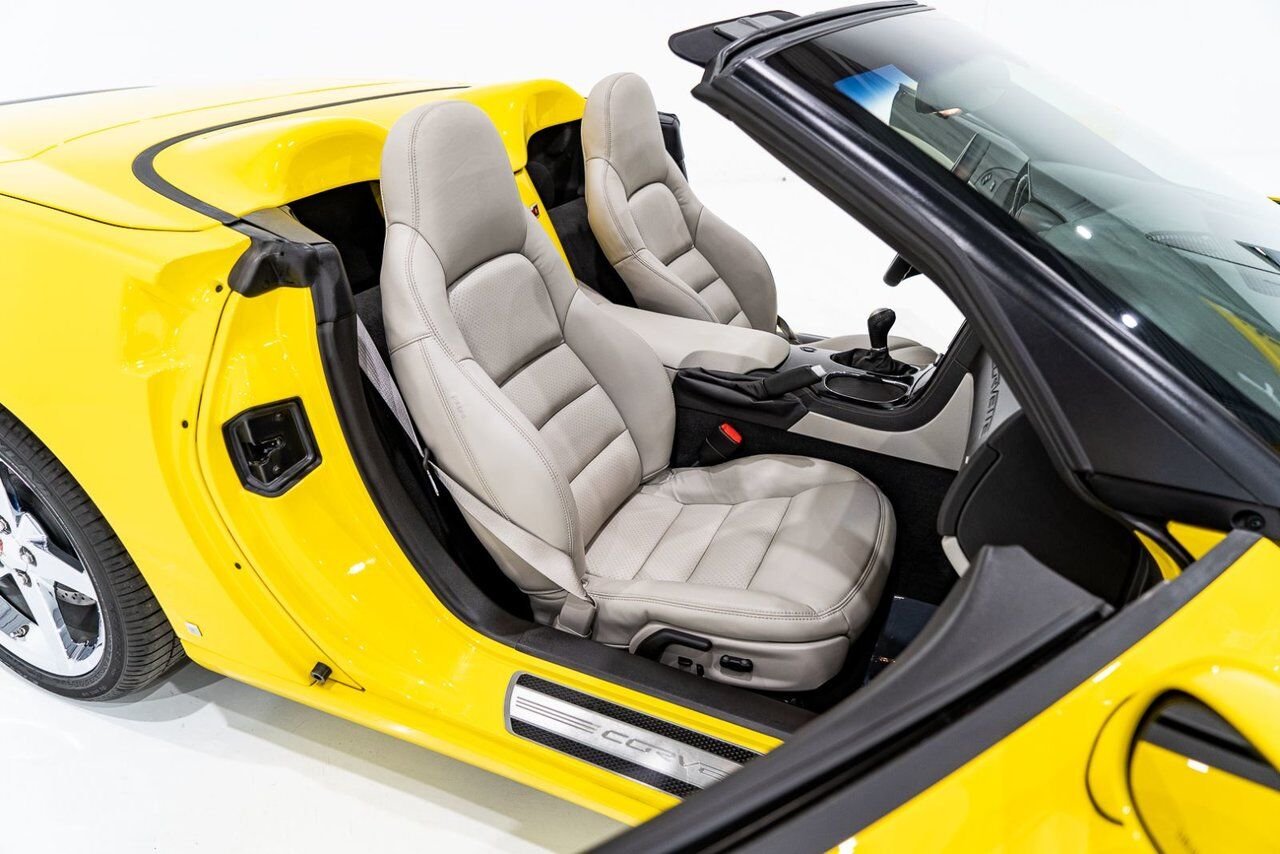 2008 Chevrolet Corvette PRIX EN USD | With Only 900km (563mi) From New With Window Sticker Yellow Montreal - photo #56