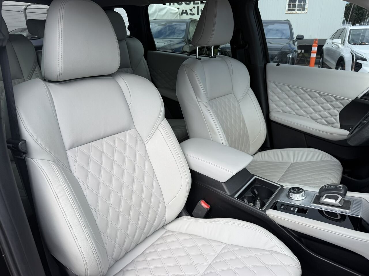 2022 Mitsubishi Outlander GT AWD 7 PASSAGERS Grey Laval - photo #8
