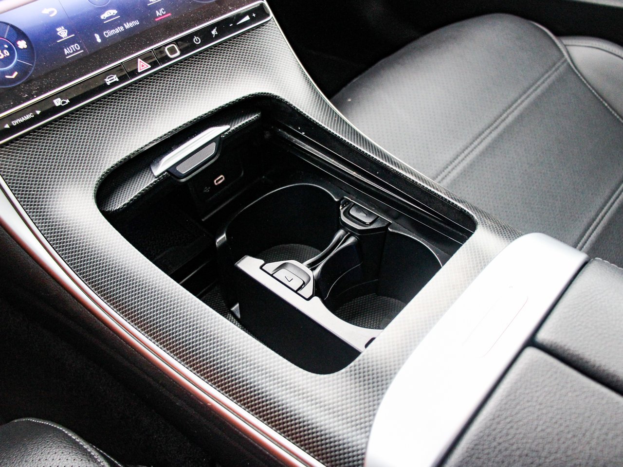 2024 Mercedes-Benz C-Class C 300 4MATIC Sedan White Sherwood Park - photo #25