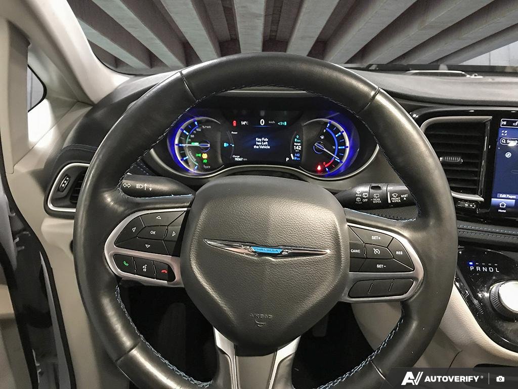 2021 Chrysler Pacifica Hybrid 2601324A | Touring L Plus White Edmonton - photo #13