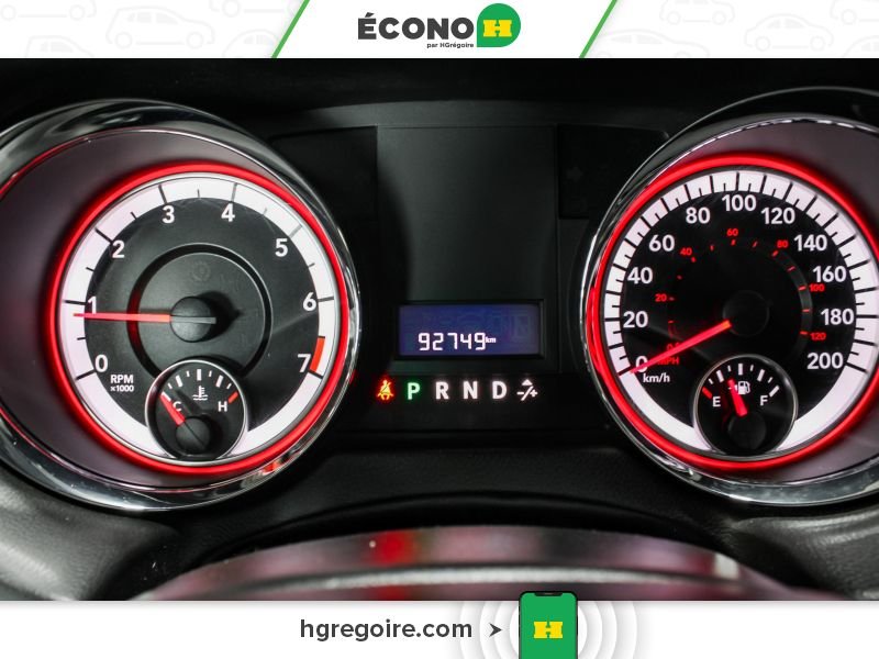 2018 Dodge GR Caravan Silver Laval - photo #19