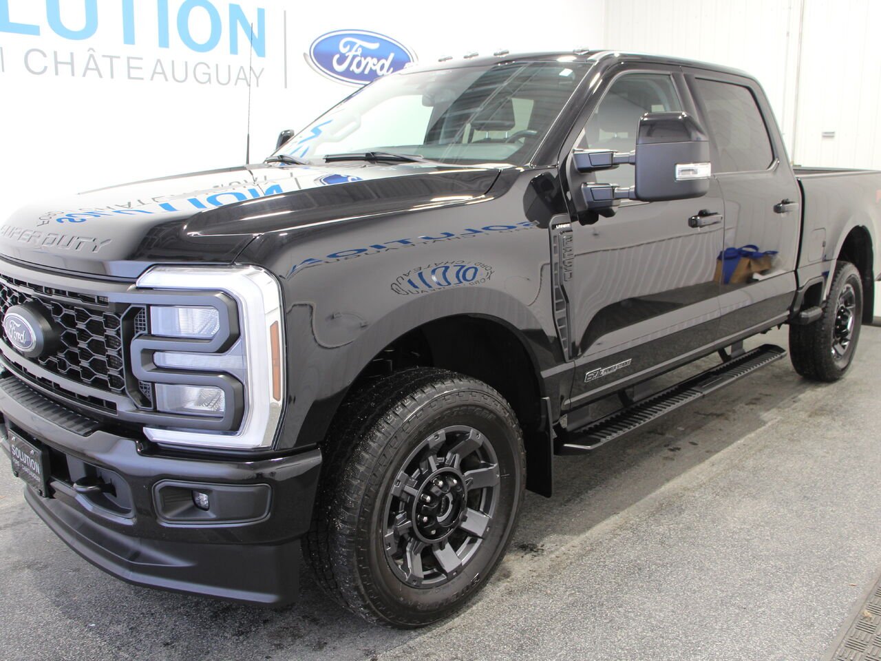 2024 Ford Super Duty F-250 SRW LARIAT F250 LARIAT CREW CAB Black Châteauguay - photo #0