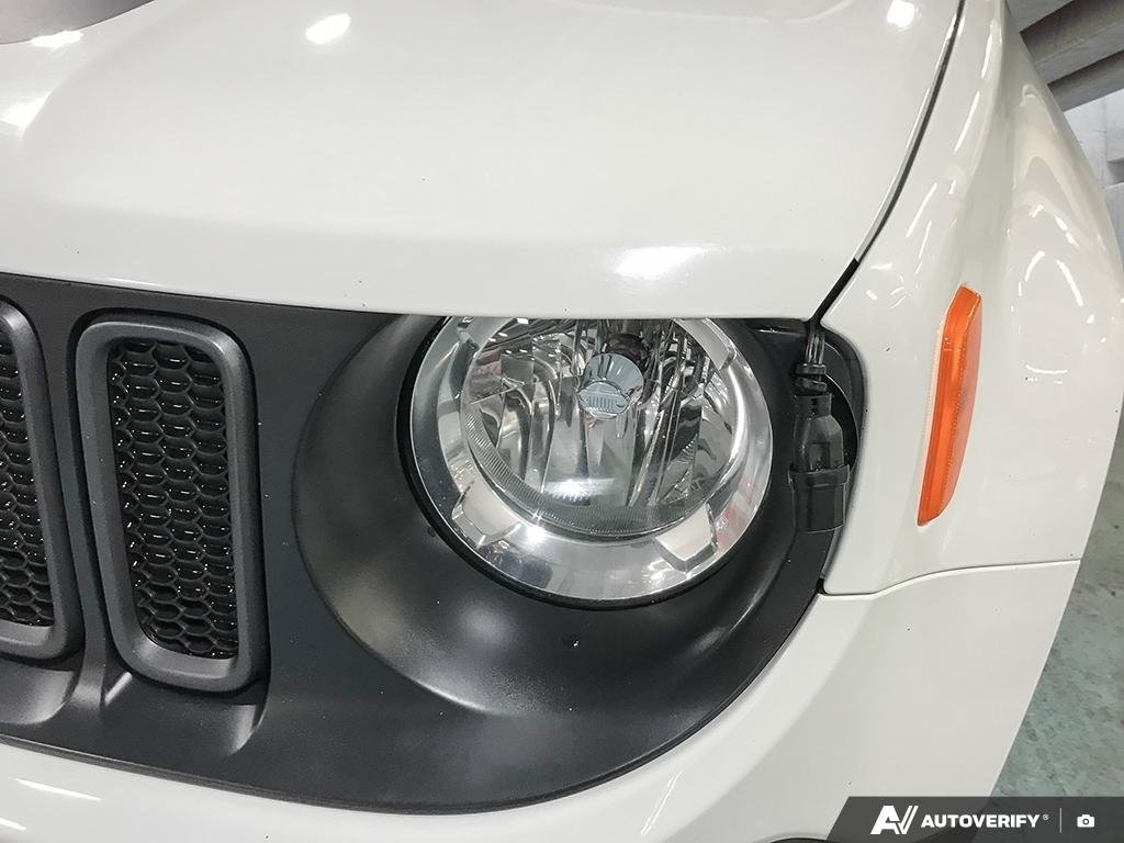 2016 Jeep Renegade 264007B | Trailhawk White Edmonton - photo #7