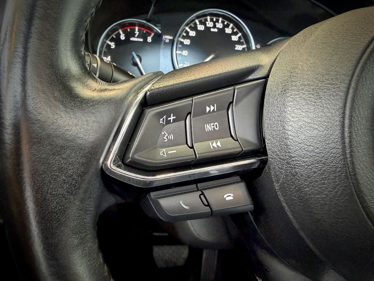 2021 Mazda CX-5 Grey Notre-Dame-des-Prairies - photo #24
