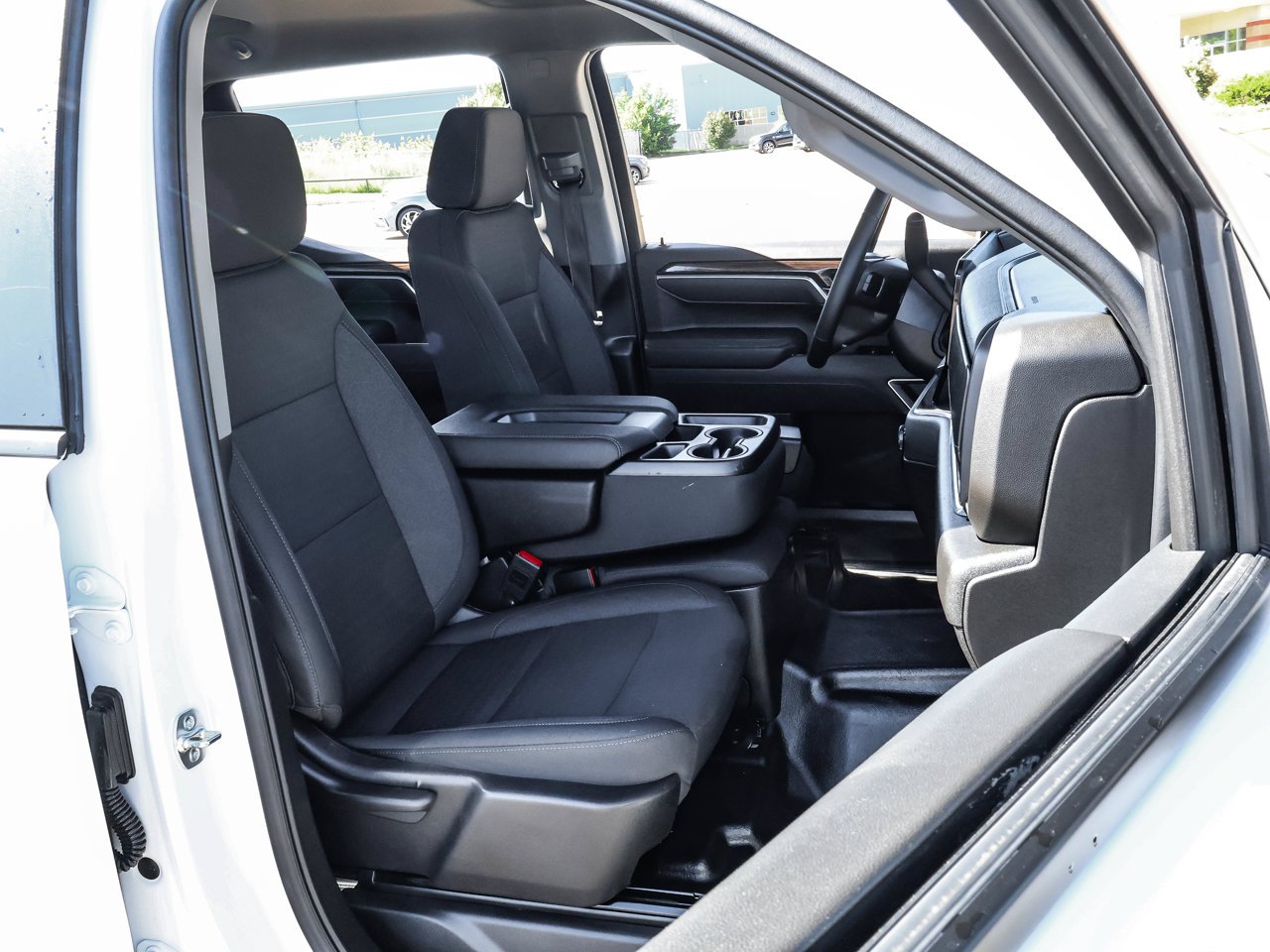 2025 Chevrolet Silverado 1500 4WD Crew Cab 147 LT White Sherwood Park - photo #14