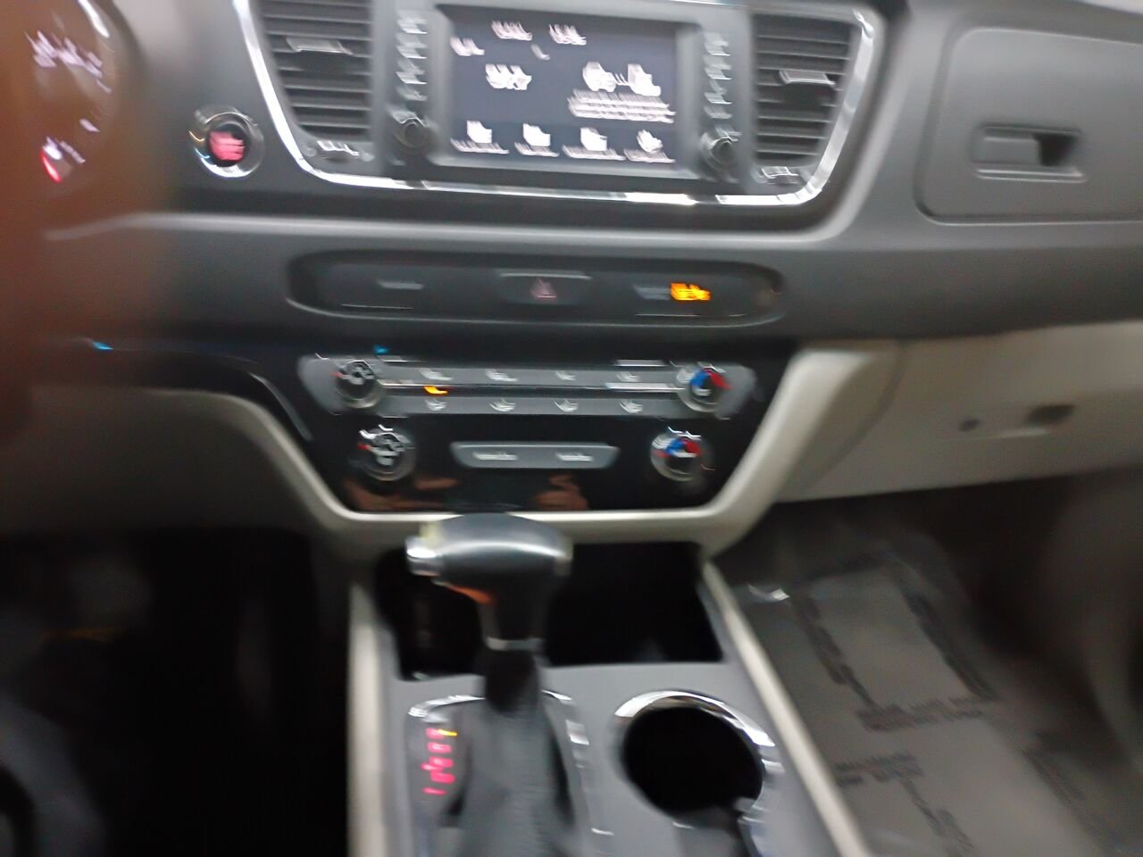 2019 Kia Sedona Black Blainville - photo #28