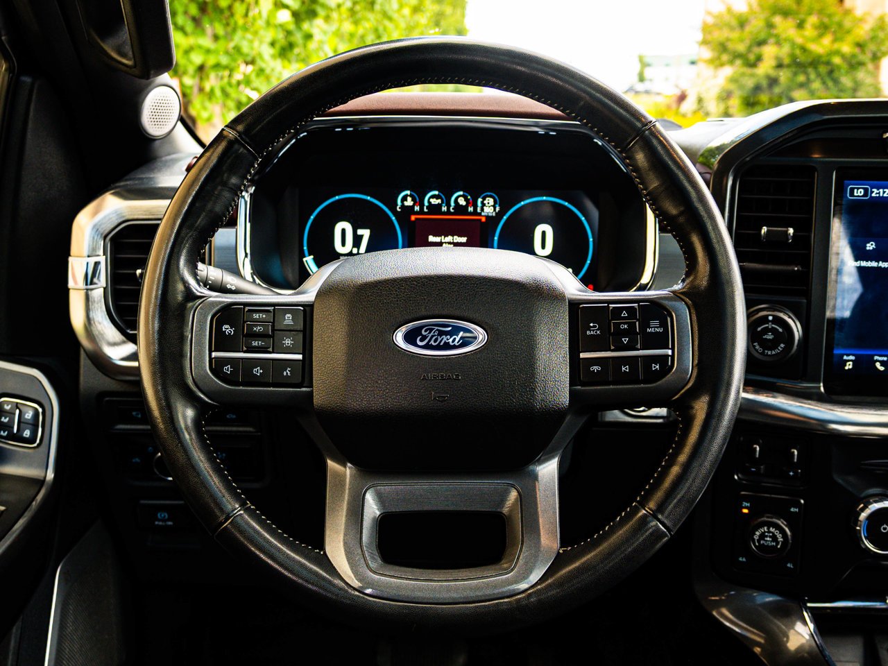 2023 Ford F-150 LARIAT 4WD SuperCrew 5.5' Box Black Sherwood Park - photo #34