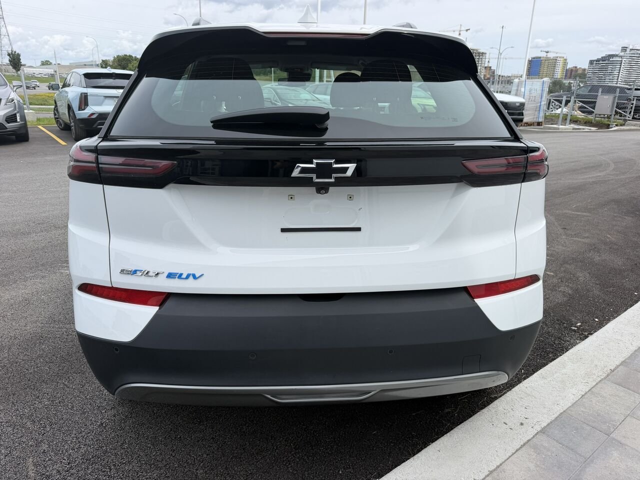 Chevrolet Bolt EUV LT 2023 Blanc Laval - photo #6