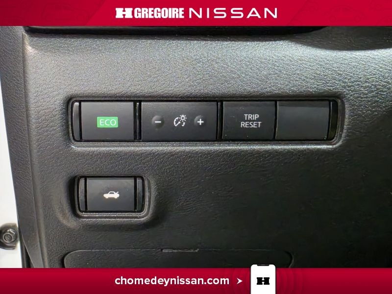2021 Nissan Sentra White Laval - photo #14