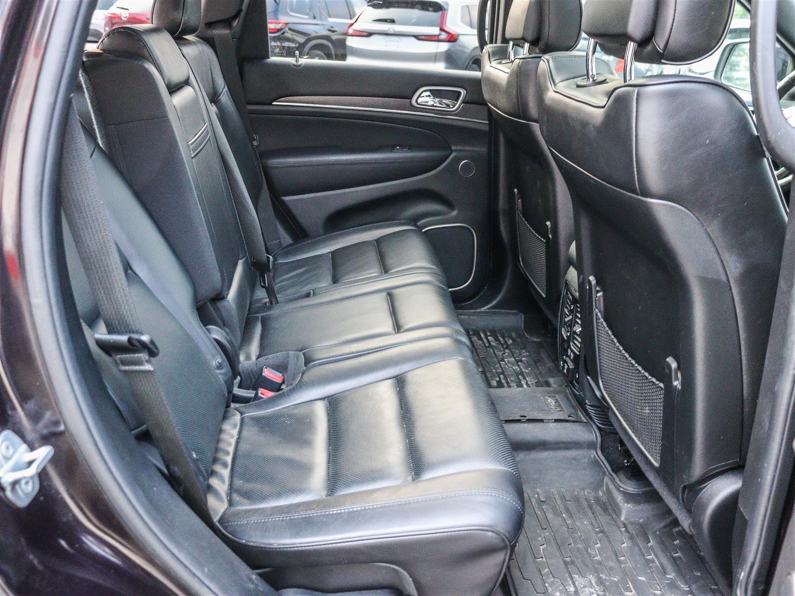 Jeep Grand Cherokee Overland 2018 Black Ottawa & Gatineau - photo #17