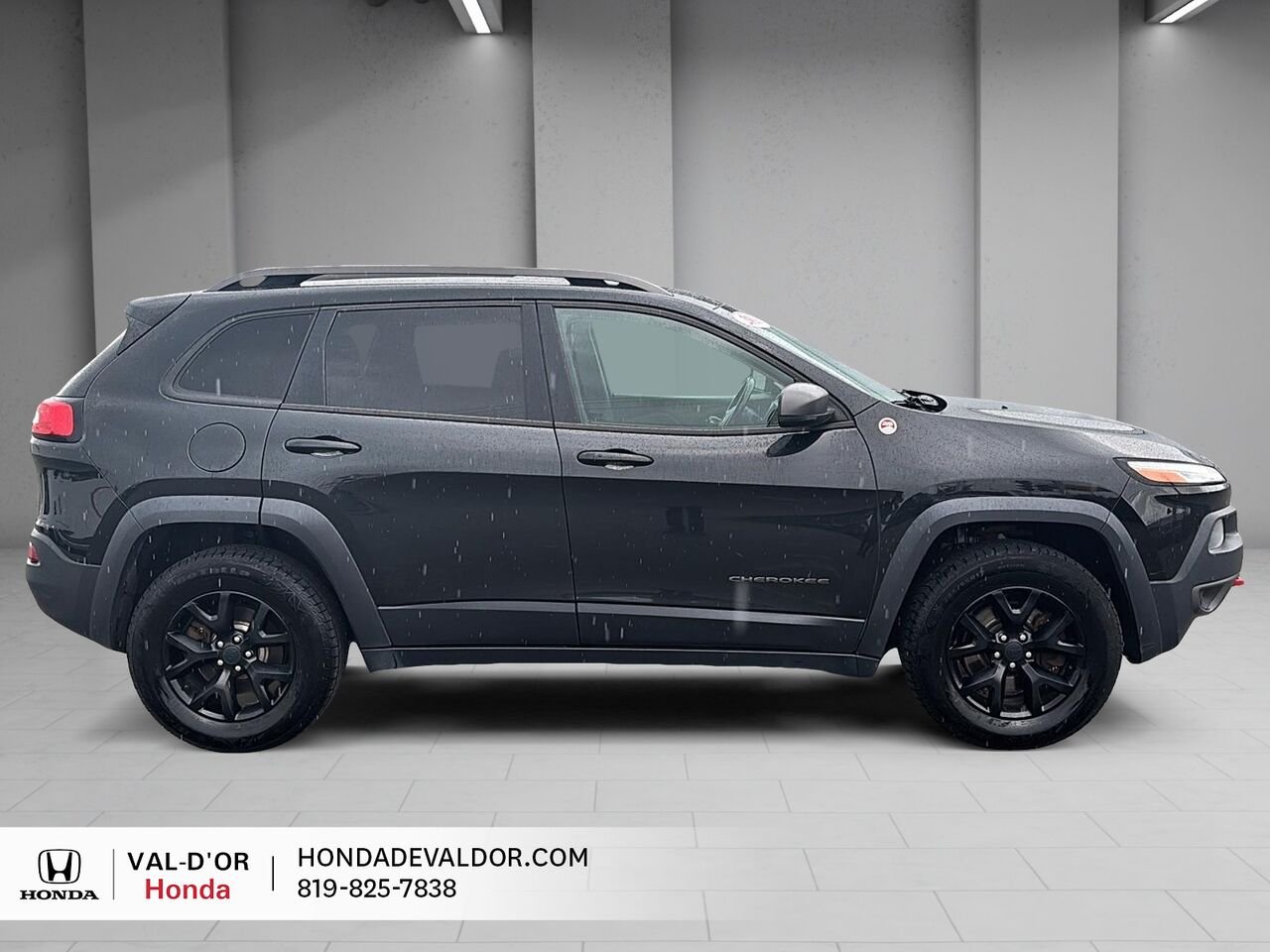 2016 Jeep Cherokee Trailhawk 4 portes 4 roues motrices Black Val-d'Or - photo #4