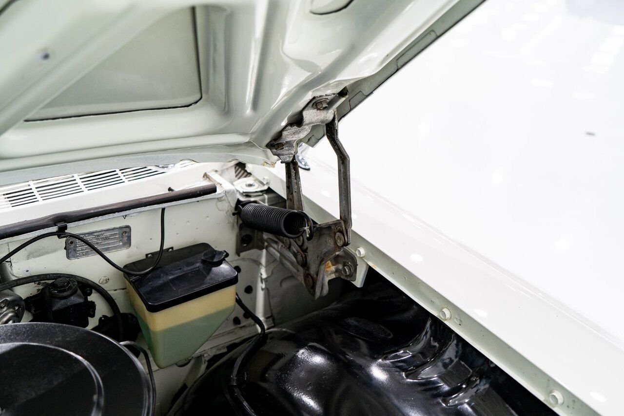 Pontiac PARISIENNE **PRIX EN USD** Fully restored with 261cu.in. and GM built sheet 1959 Blanc Montréal - photo #20
